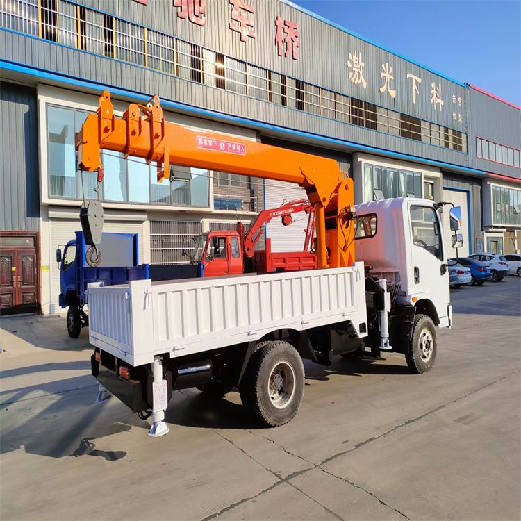 玉林市三轮随车吊定制 农用改装机自备吊中瑞长期出售